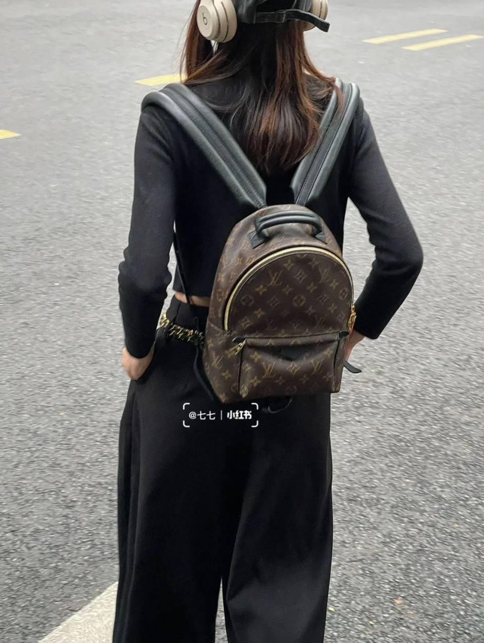 LV
BACKPACK COPY ONE SMALL SIZE SPECIAL OFFER ONLY
150 dhs💓
Zain295
♥️♥️♥️