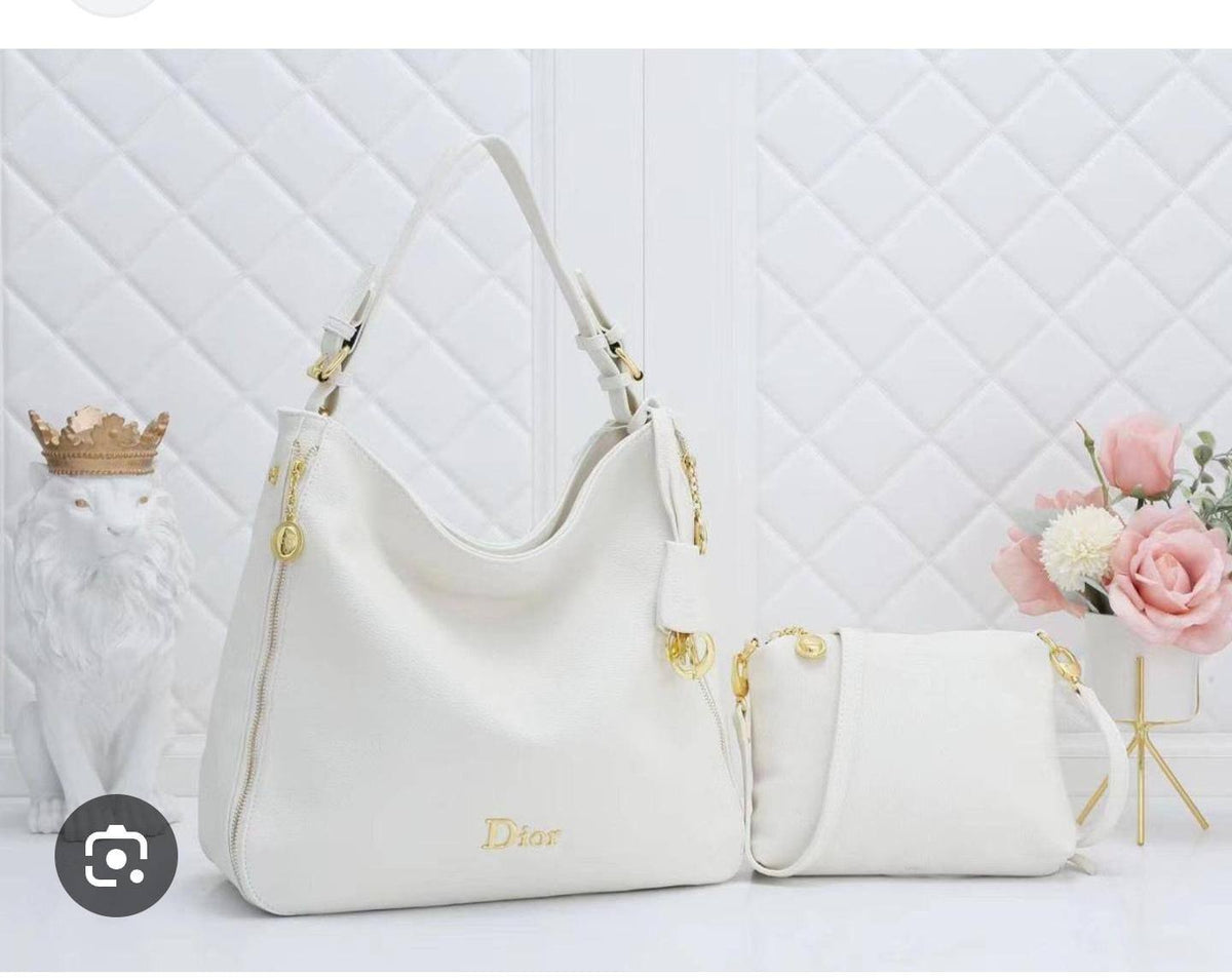 Dior
105 dhs🇦🇪🇦🇪
Zain200
♥️♥️♥️