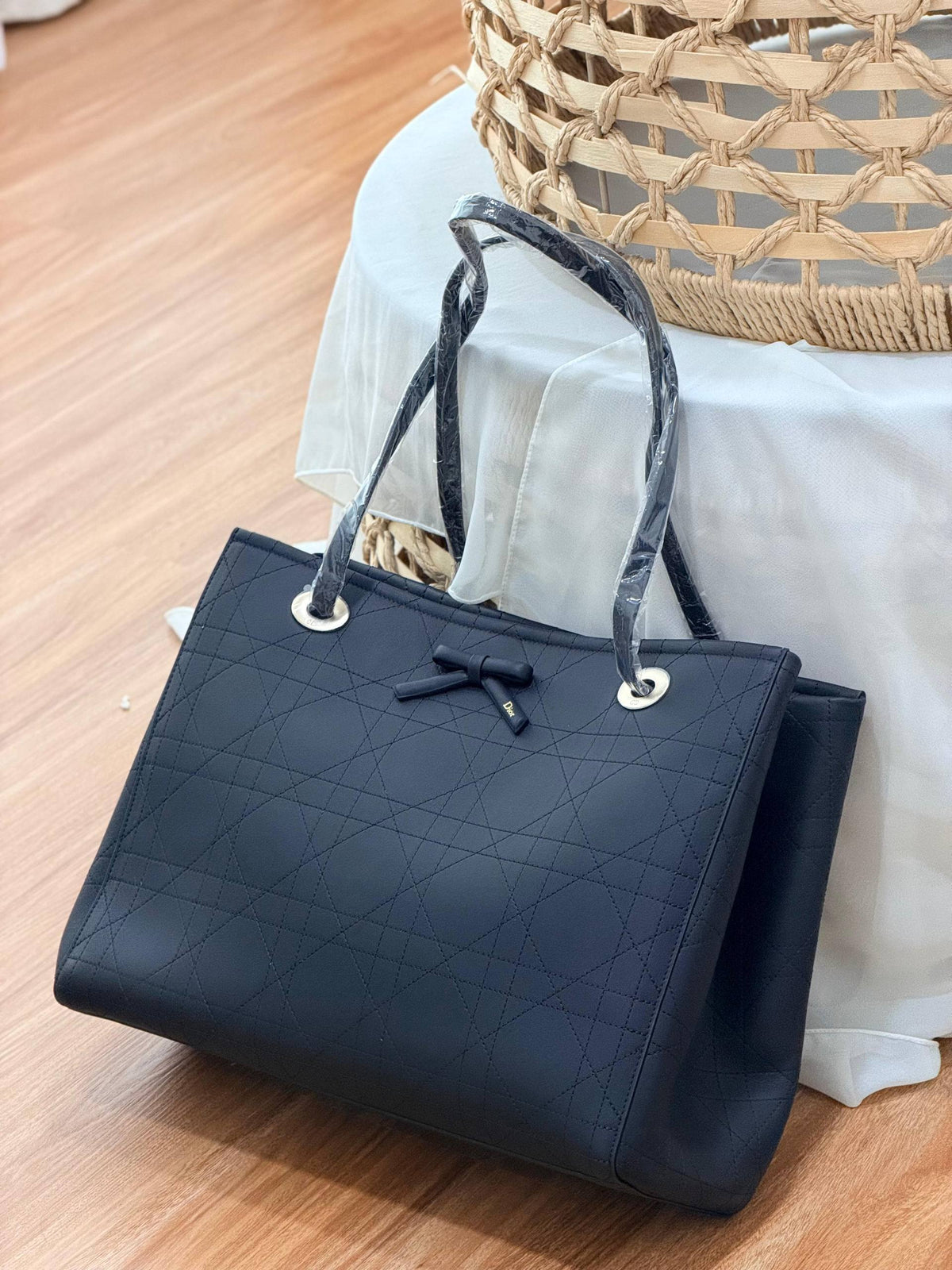 NEW COLLECTION
BRAND- DIOR
TOTE BAG
Super MASTER QUALITY
BOX WITH PAPER BAG
For Price 👇 WhatsApp✅
0568585901
0507557372
0552275751 Owner Zain 👌
Zain267
♥️♥️♥️