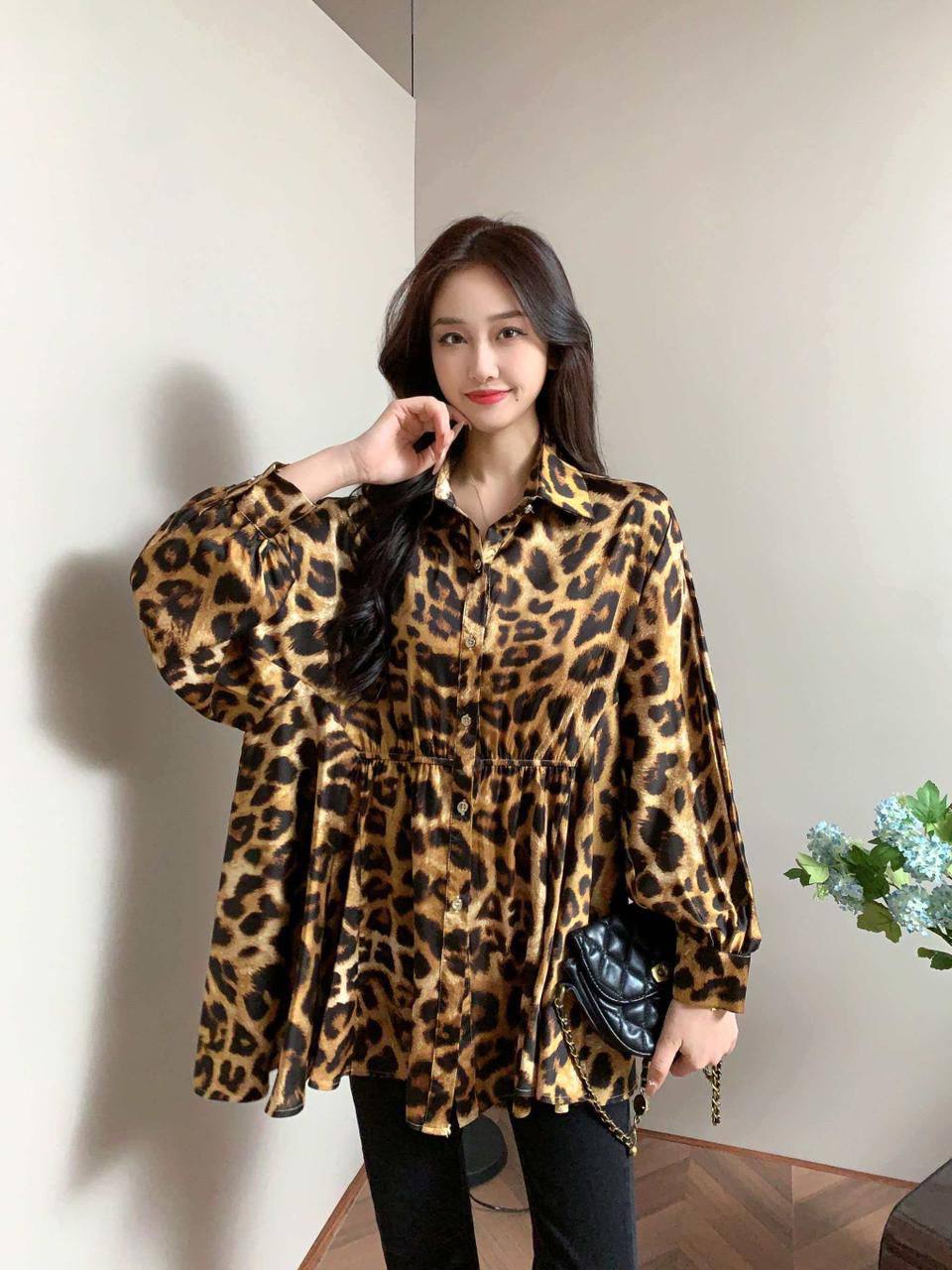 Silk beautiful clothes
Free size
120 dhs✅
Zain295
♥️♥️♥️