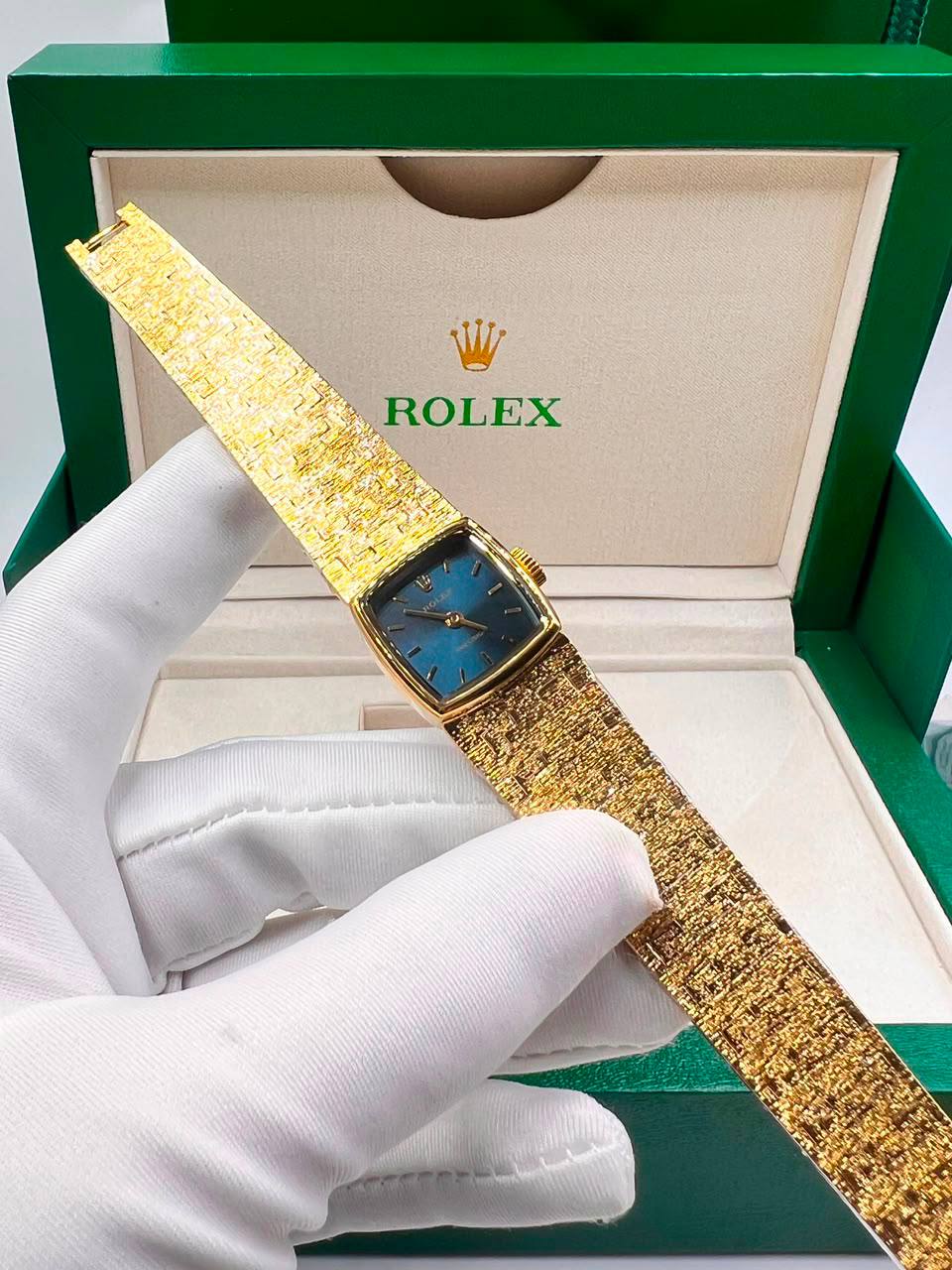 Rolex
350 dhs🇦🇪🇦🇪
with box
size:25mm×25mm
Zain85
♥️♥️♥️