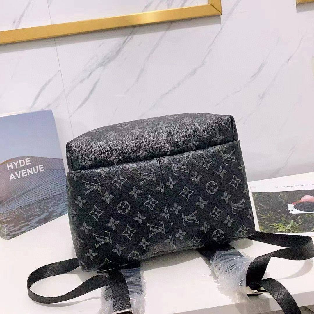 LV
BACKPACK COPY ONE RESTOCK 
170 dhs🪙
Zain39
♥️♥️♥️