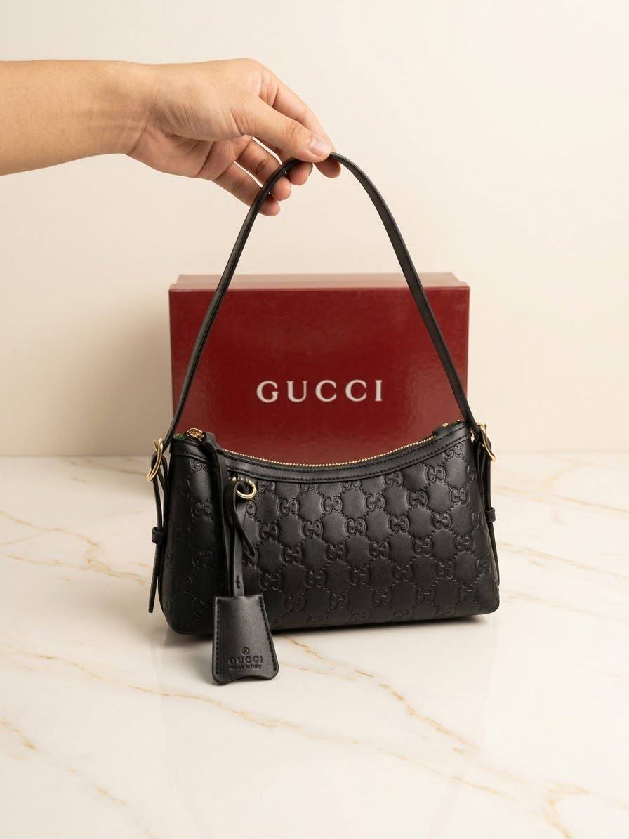 Gucci
90 dhs🇦🇪🇦🇪
With box
21 cm
Zain219
♥️♥️♥️