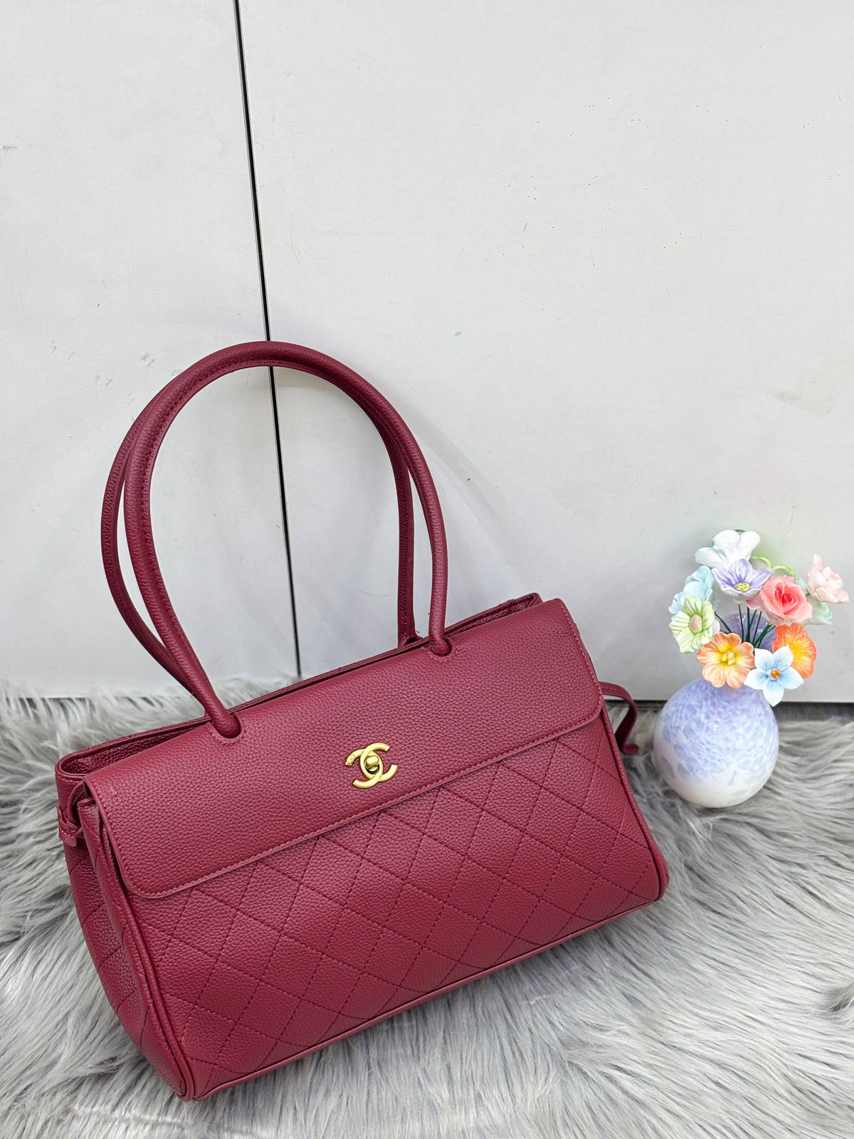 CHANEL
SIZE 33CM
120 dhs🇦🇪
Zain244
♥️♥️♥️