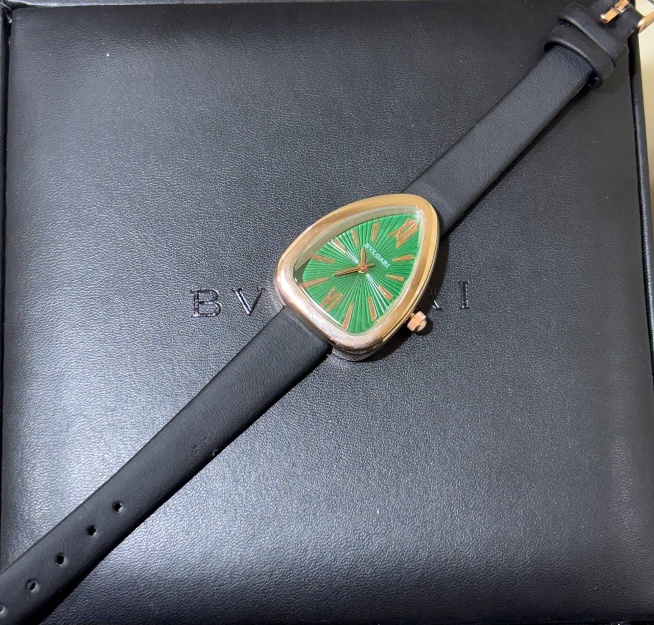 Bvlgari
good quality
150 dhs✅
Zain264
♥️♥️♥️