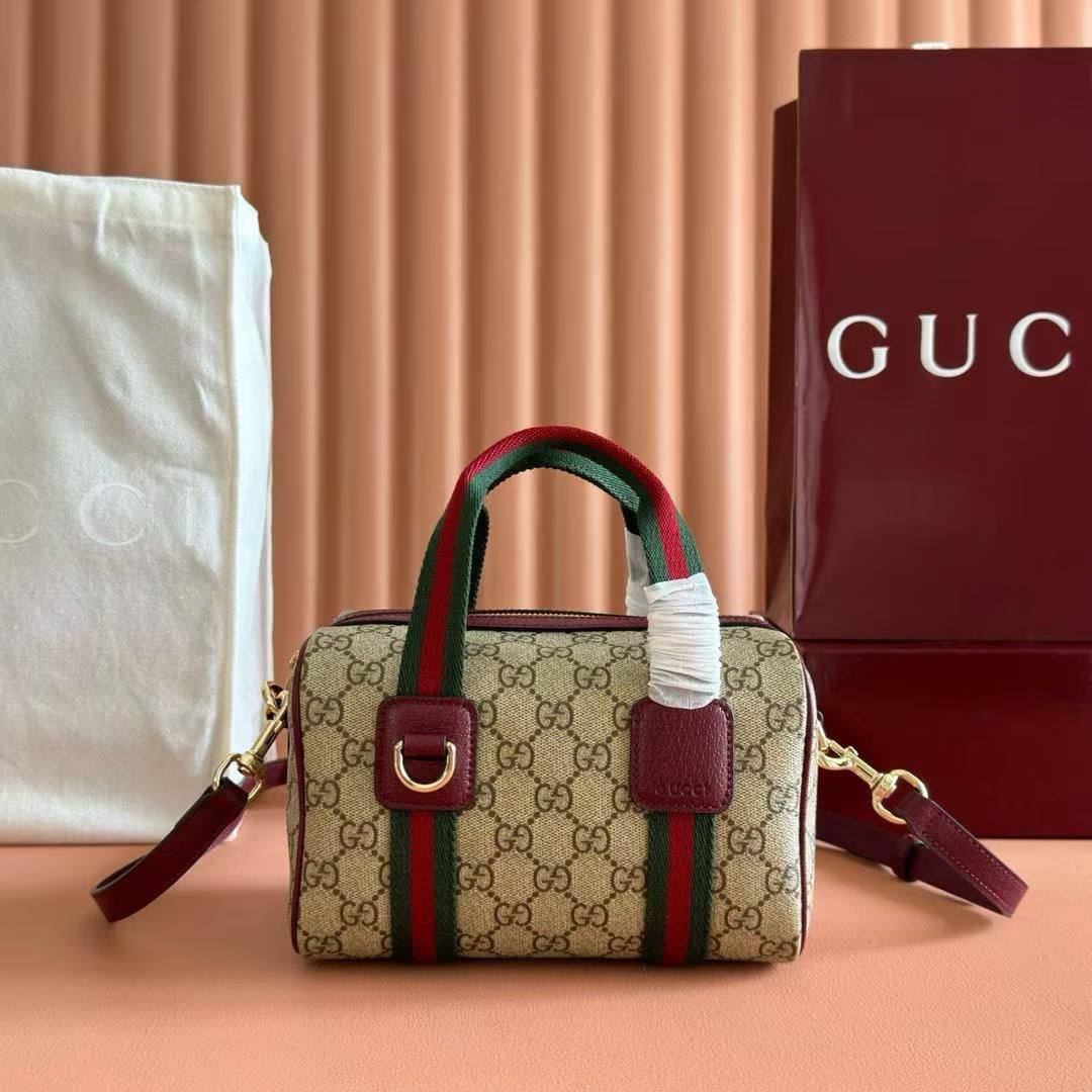 New Gucci
Size: 20*13*14
95 dhs🇦🇪🇦🇪
with box
Zain38
♥️♥️♥️