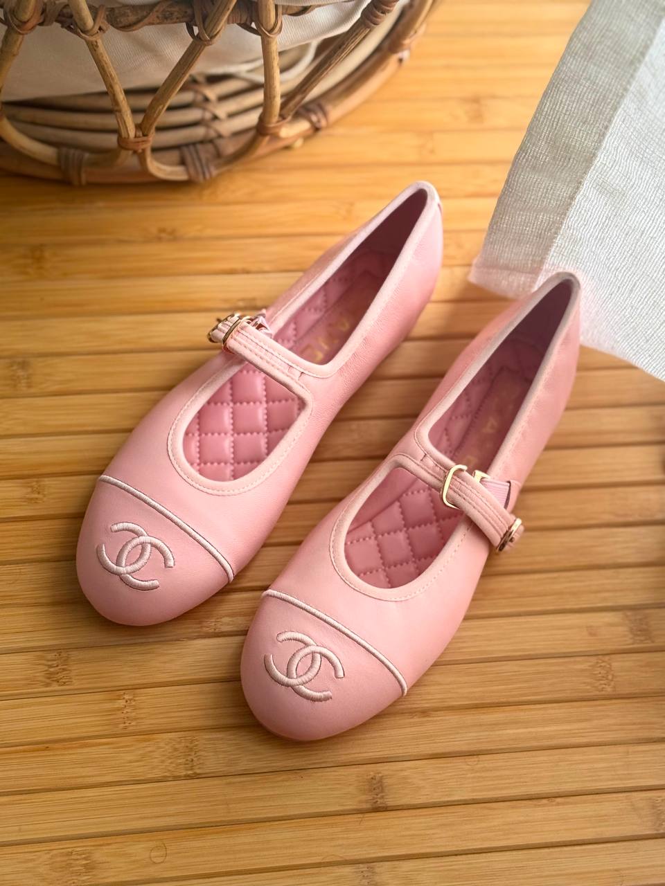 Chanel
Super Master
𝗦𝗶𝘇𝗲 𝟯𝟲 𝘁𝗼𝗼 𝟰𝟭
450 dhs🇦🇪🇦🇪
Zain303
♥️♥️♥️