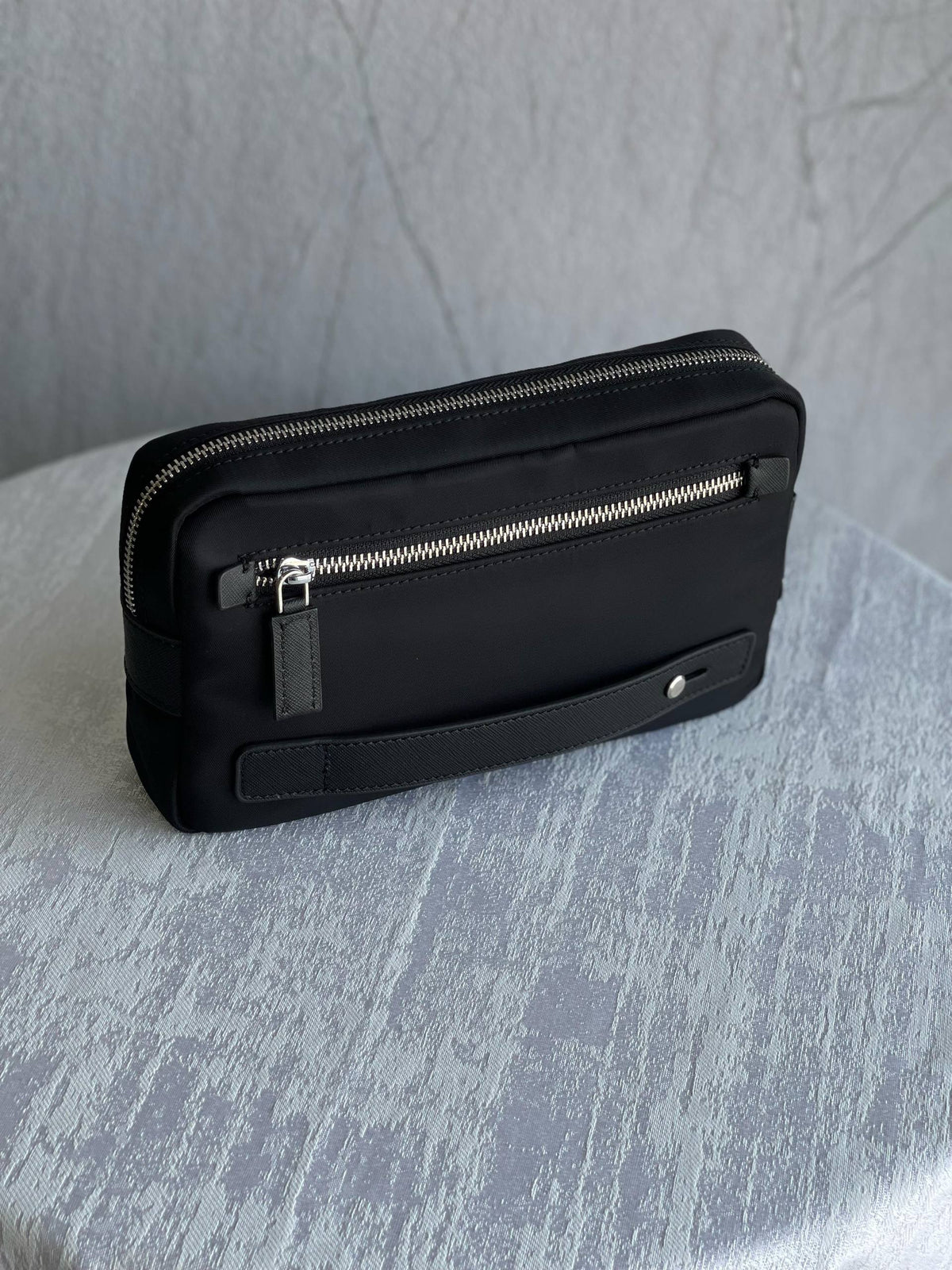 PRADA
Clutch
Master Quality
380 dhs🇦🇪🇦🇪
Zain179
♥️♥️♥️
