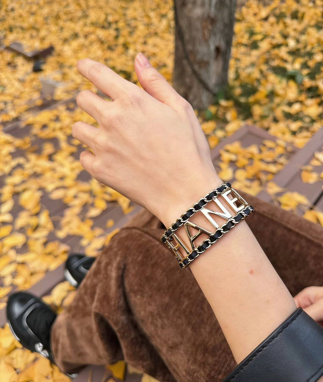 55 dhs💓 Bangle
Master CHANEL
WITH BOX AND PAPER BAG 🎁🛍️
Zain89
♥️♥️♥️