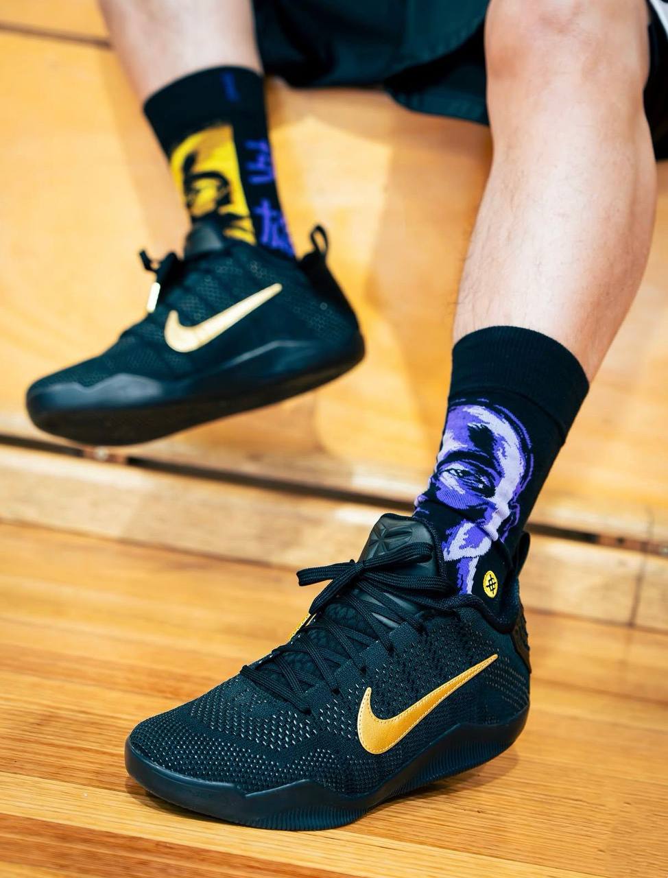 Nike Kobe 11 Elite Low Protro
Fade to Black,
Size 40-46 ,
250 dhs💓
Zain18
♥️♥️♥️