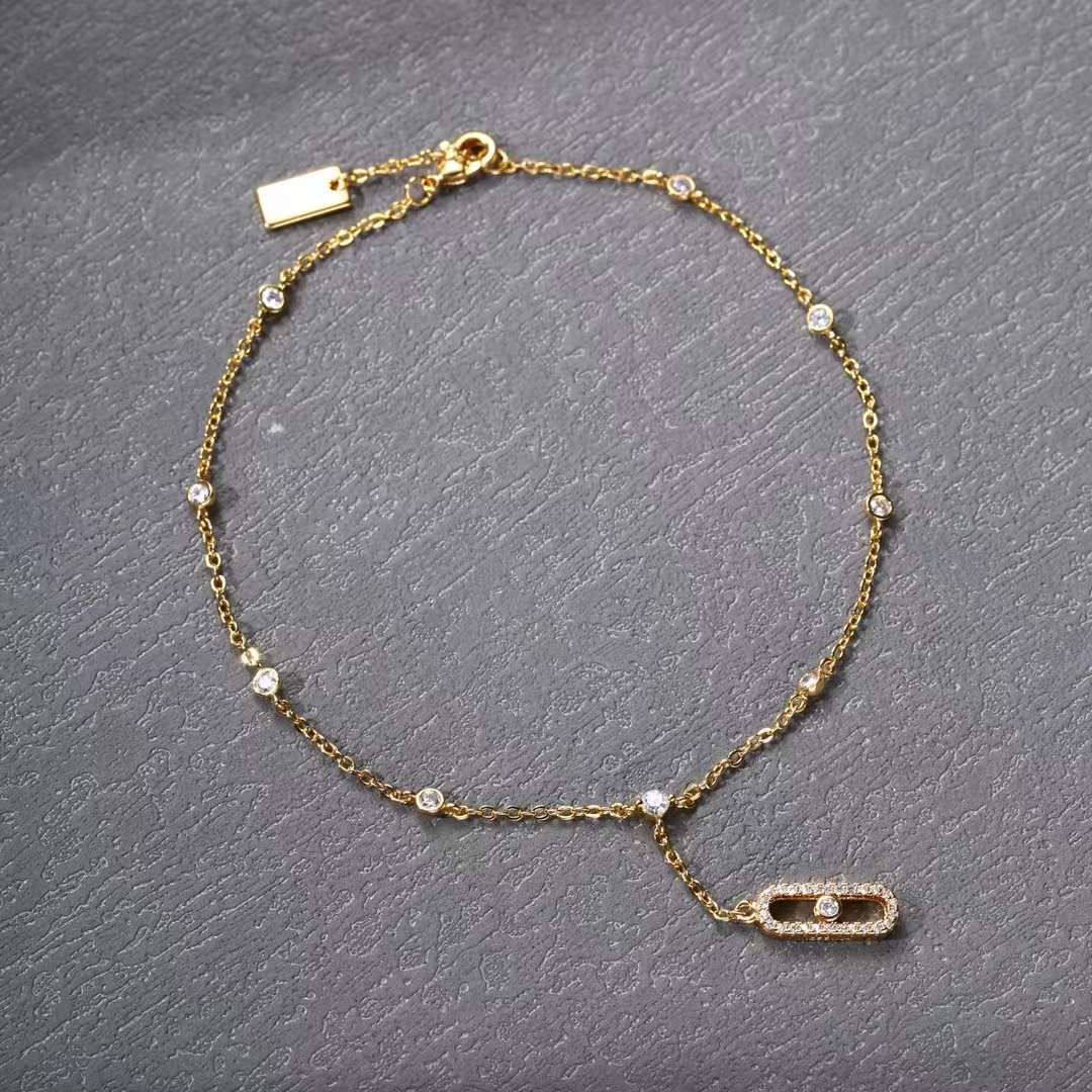 MESSIKA
ANKLET
65 DHS✅💫✨
WITH BOX AND PAPER BAG 🛍️🎁
Zain89
♥️♥️♥️