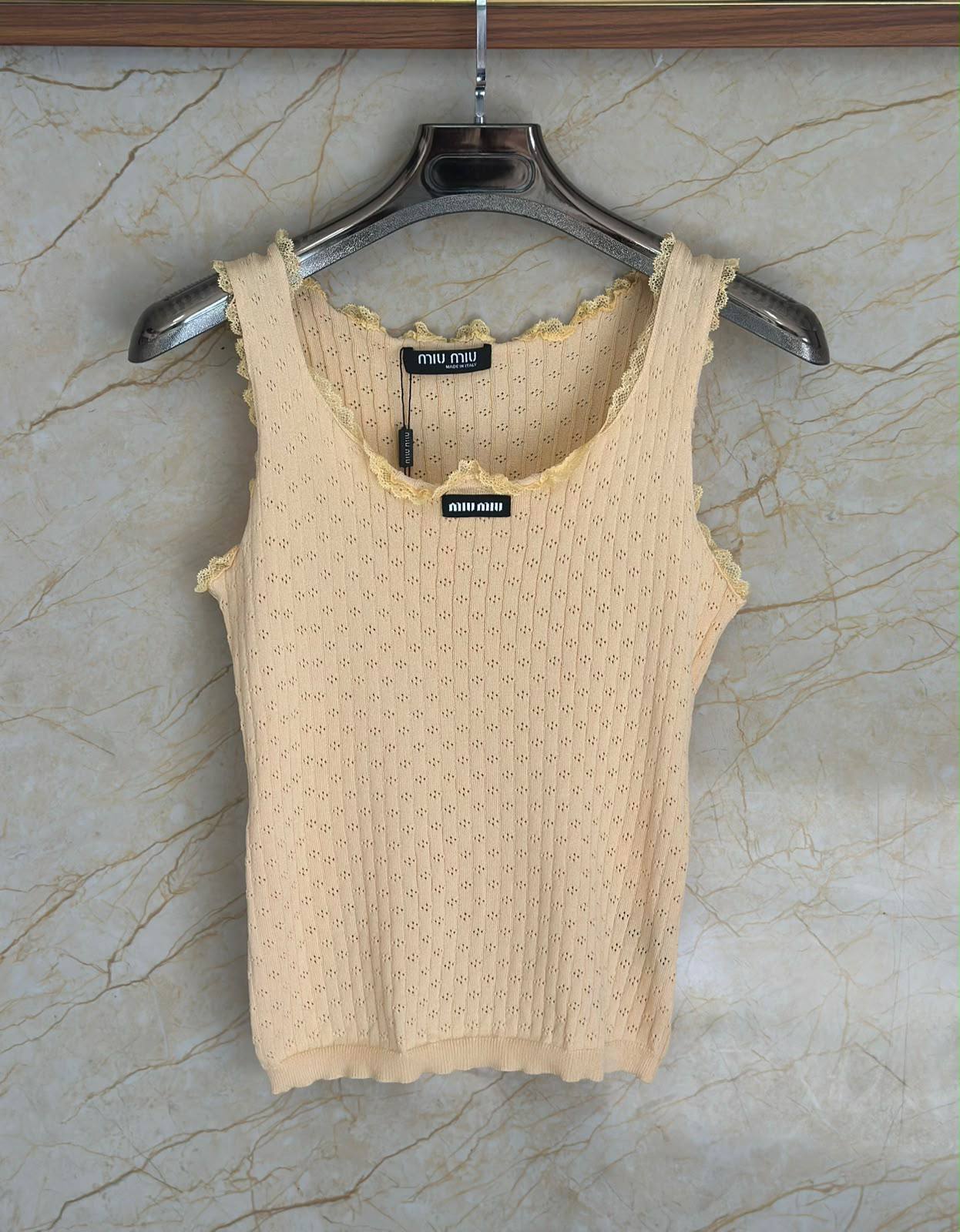 MIU MIU
Women’s Set
Master Quality
SML
350 dhs🇦🇪🇦🇪
Zain276
♥️♥️♥️