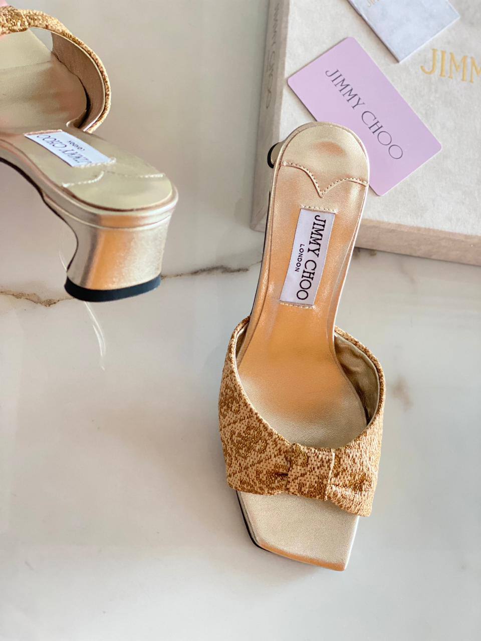 Jimmy choo London
AAA master quality
Size 36……….40
450 dhs🪙🌨️
Zain180
♥️♥️♥️