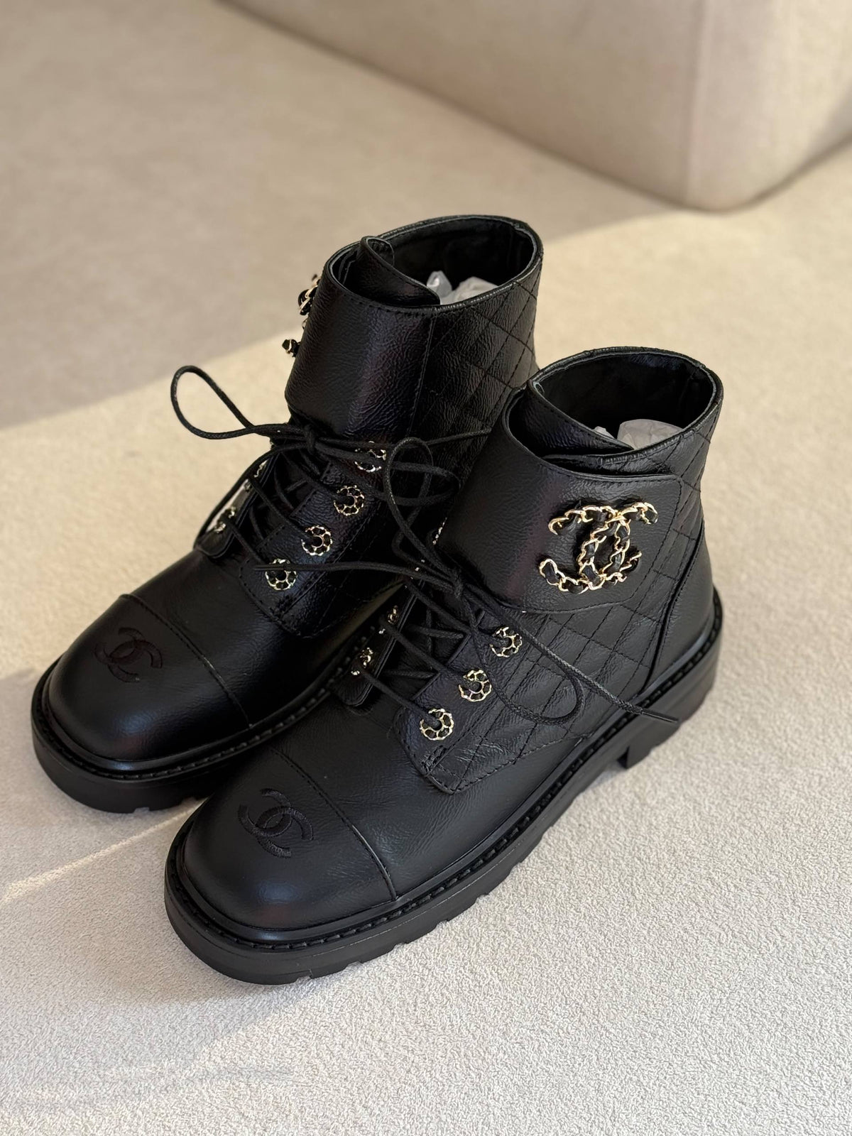 CHANEL
QUALITY:SUPER MASTER
560 dhs🇦🇪🇦🇪
Zain319
♥️♥️♥️