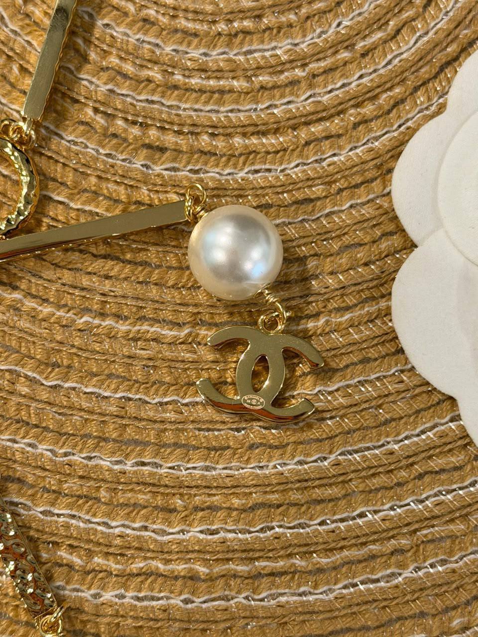 CHANEL
Necklace🦋
Master quality 💯
With normal boxes 🗃️
90 dhs🇦🇪🇦🇪
With master box 📦
110 dhs🇦🇪🇦🇪
Zain216
♥️♥️♥️
