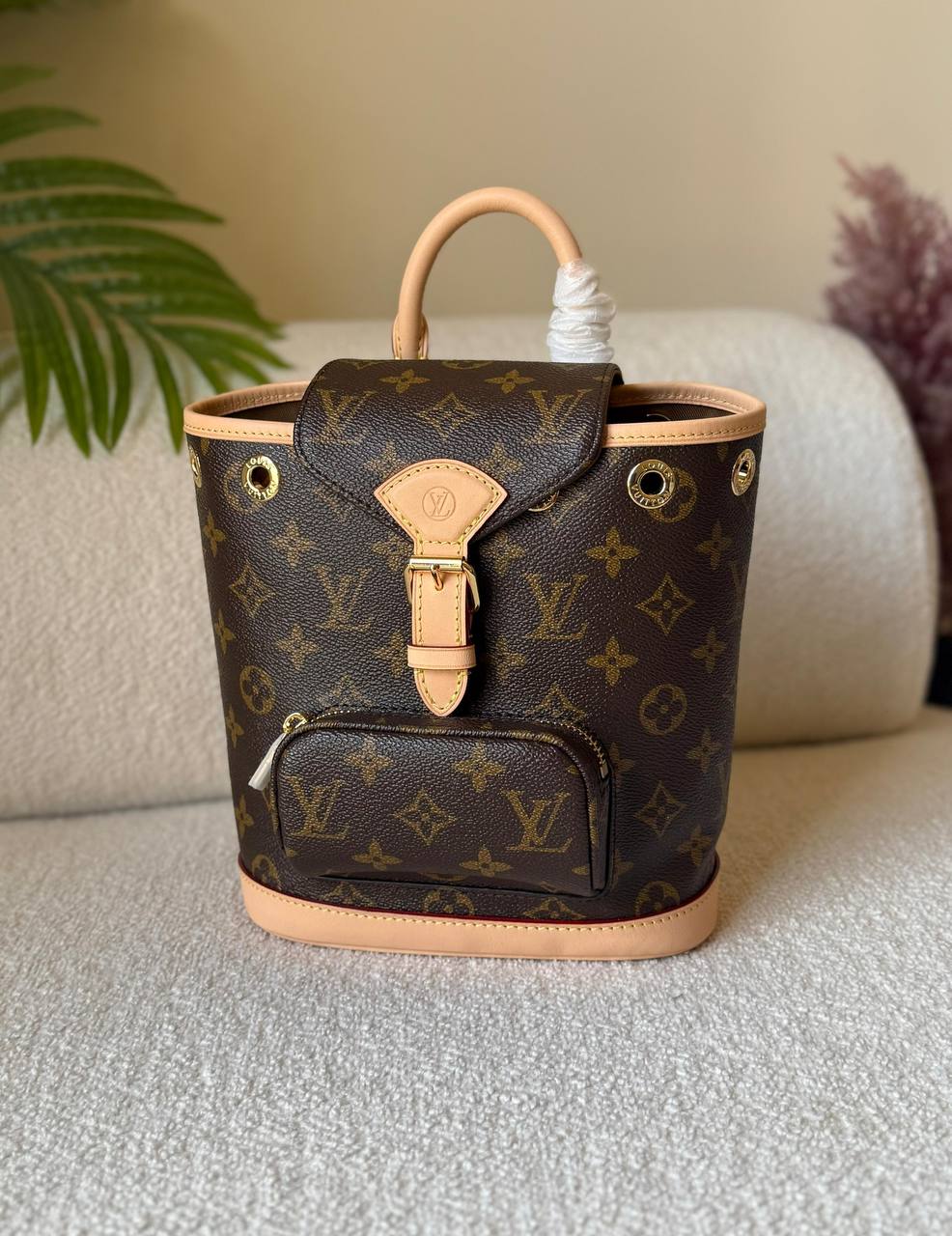 🌿💗*Louis Vuitton*😍🍃
Super Master Quality
🌿🍁🍃
💕Available now 💫
For Price 👇 WTSP Text Zain 0568585901
Zain246
♥️♥️♥️