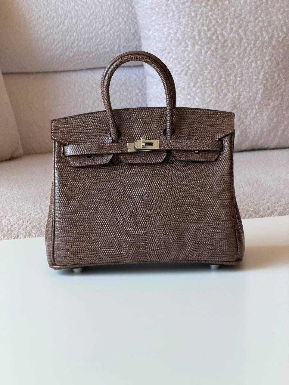 Hermes birkin 25cm💕master quality😍with box❤️
780 dhs🇦🇪🇦🇪
Zain52
♥️♥️♥️