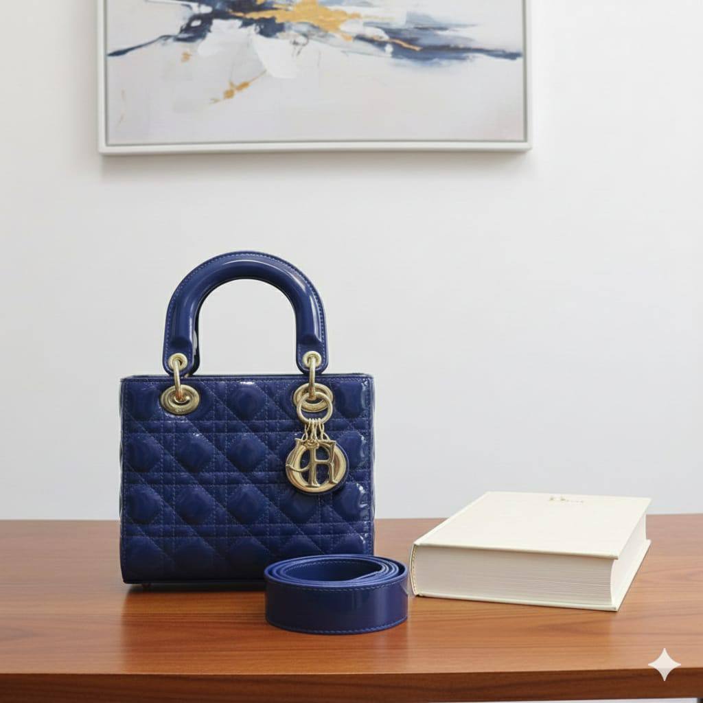 CHRISTIAN LADY DIOR
ɢʟᴏssʏ ᴍᴀᴛᴇʀɪᴀʟ
ɢᴏʟᴅ ʜᴀʀᴅᴡᴀʀᴇ
ᴡɪᴛʜ ᴡᴇʙ ʟᴏɴɢ sᴛʀᴀᴘ
sɪᴢᴇ: 20 ᴄm
ᴡɪᴛʜ BOX
🎁🎁🎁
100 dhs✅
Zain31
♥️♥️♥️