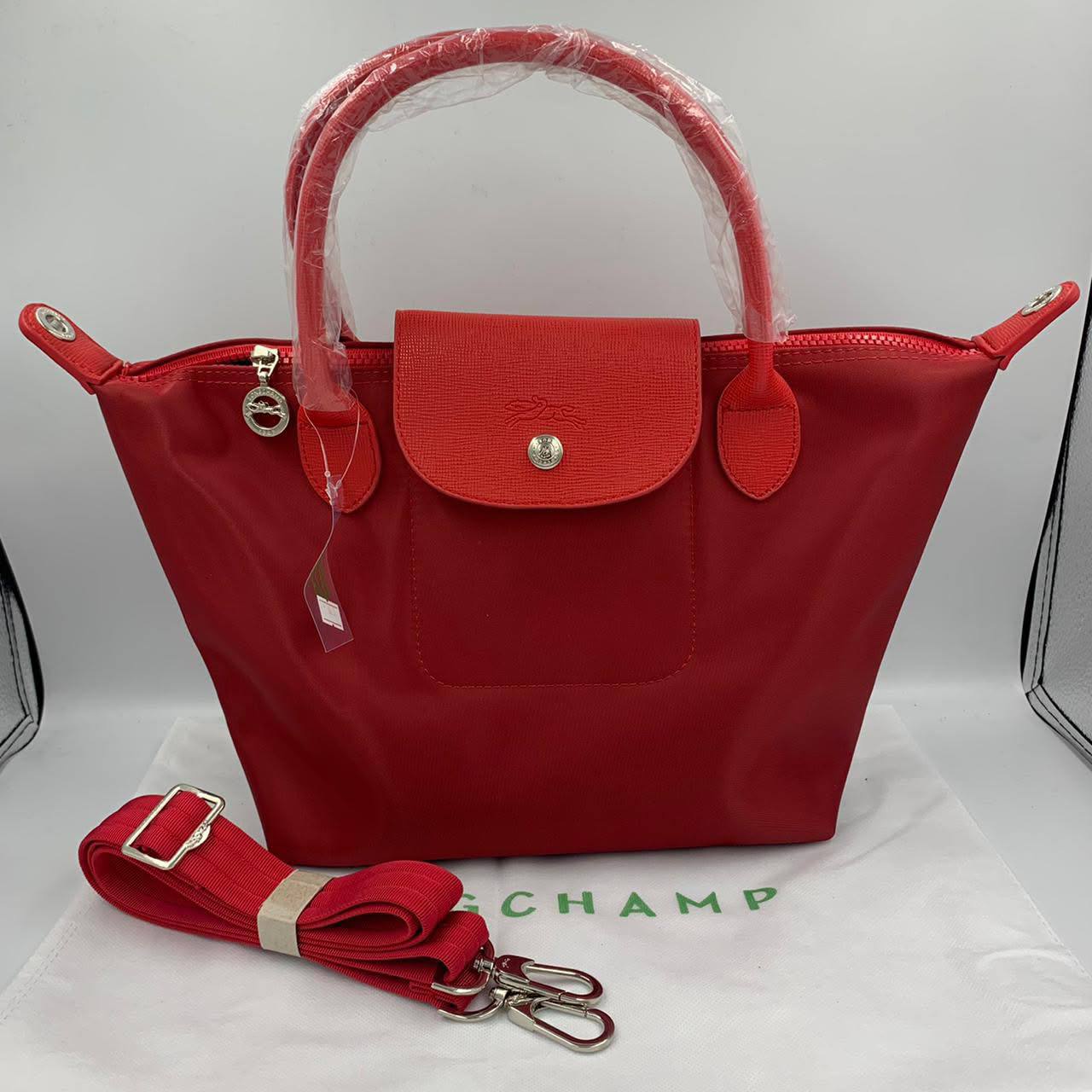 LONG CHAMP BAG
GOOD QUALITY
55 dhs✅
Zain40
♥️♥️♥️
