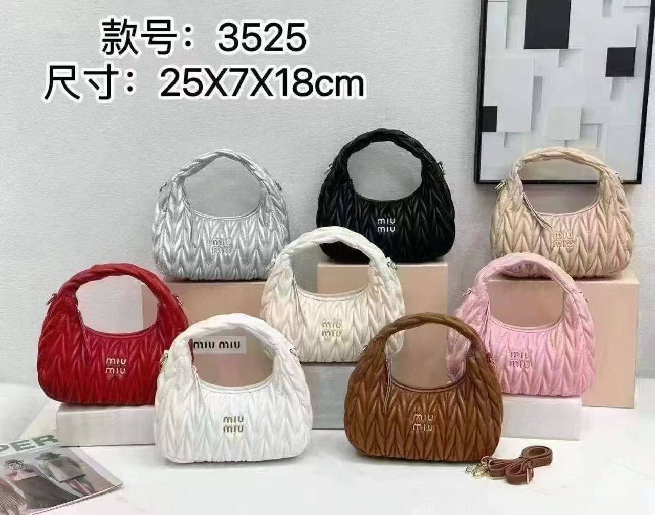 Miu Miu
95 dhs🪙🌨️
Zain129
♥️♥️♥️