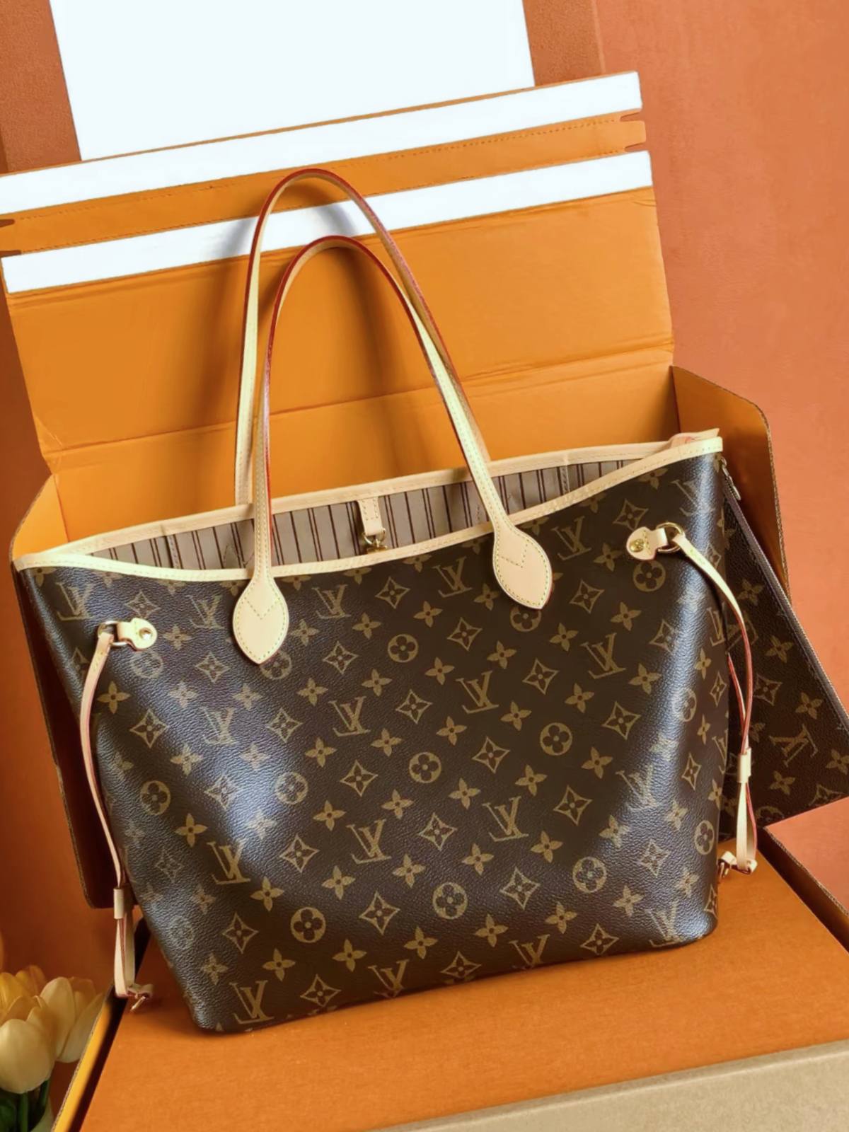 LV
High quality
With box
100 dhs🇦🇪🇦🇪
Zain136
♥️♥️♥️