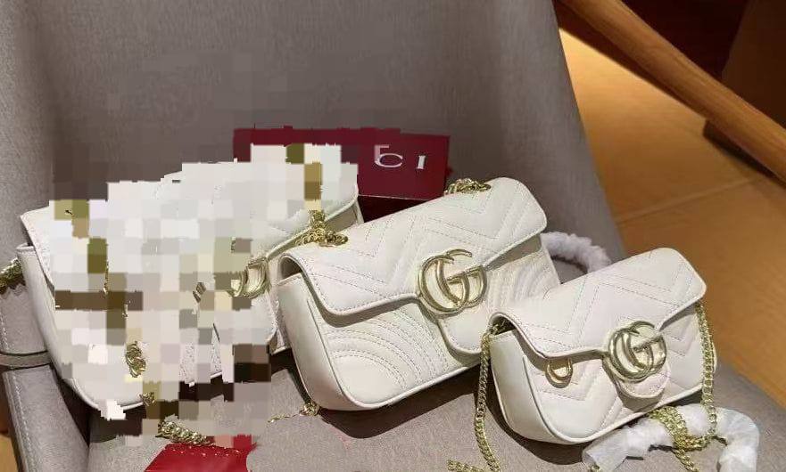 Gucci
with box
🎁🎁🎁
3 Sizes
85 dhs❣️
95 dhs❣️
105 dhs❣️
Zain143
♥️♥️♥️