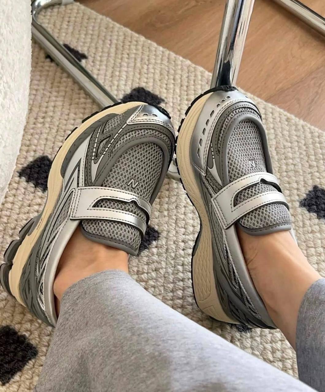 New Balance 1906L Metallic Silver,Size 36-45 ,
220 dhs🪙🌨️
Zain18
♥️♥️♥️