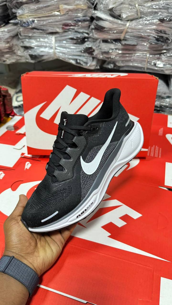 NIKE
Size 40-45⚡️
140 dhs💓
Zain183
♥️♥️♥️