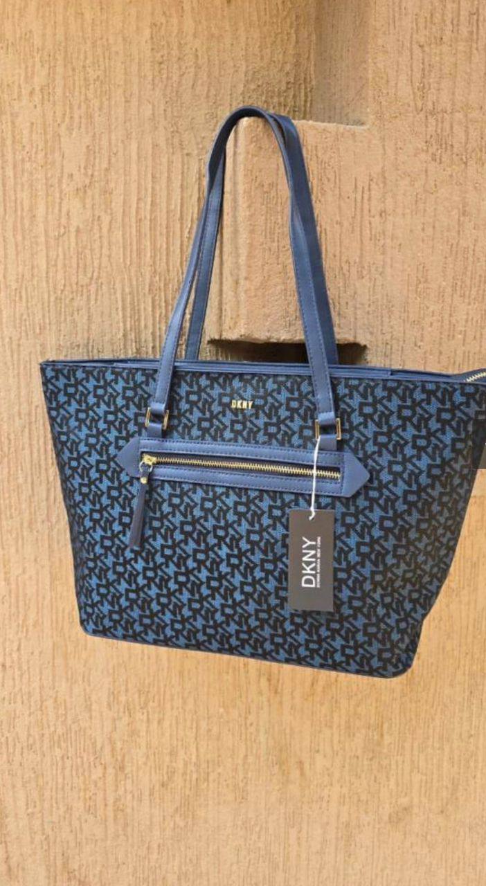 DKNY
100 dhs🇦🇪
Zain35
♥️♥️♥️