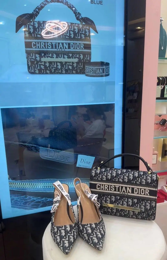 Dior offer
195 dhs
Valvet pretty shop
♥️♥️♥️
Zc