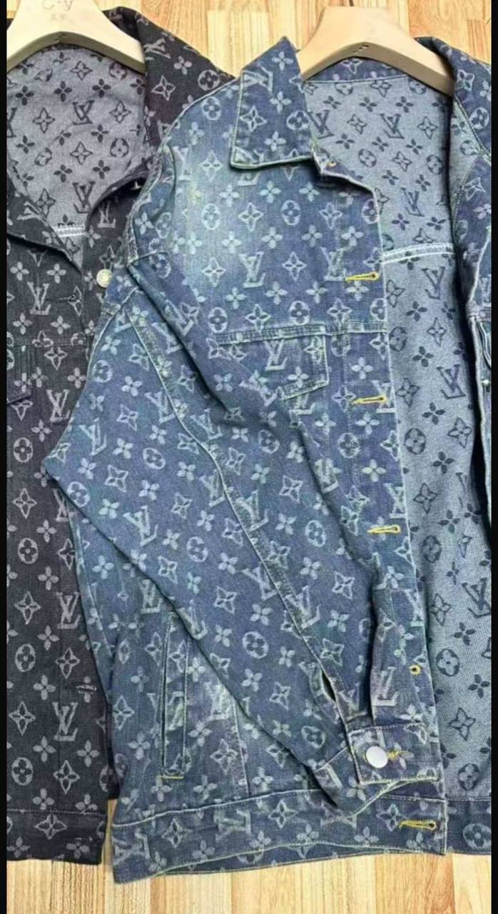 Lv jeans jacket
95 dhs
Zain140
♥️♥️♥️