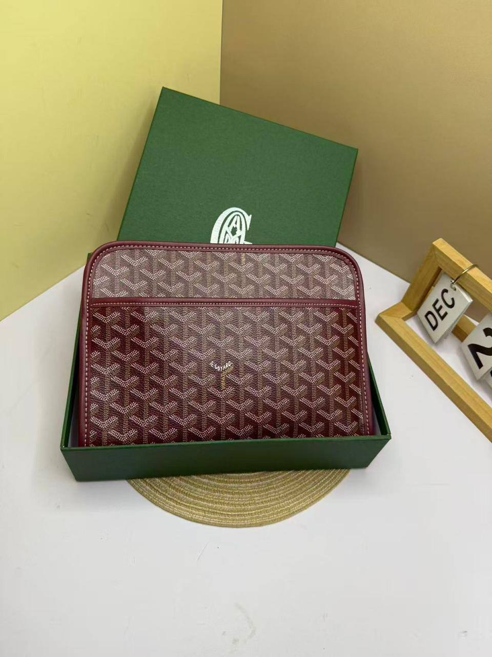 AVAILABLE
GOYARD
WITH BOX 🎁
85 dhs🇦🇪🇦🇪
Zain169
♥️♥️♥️