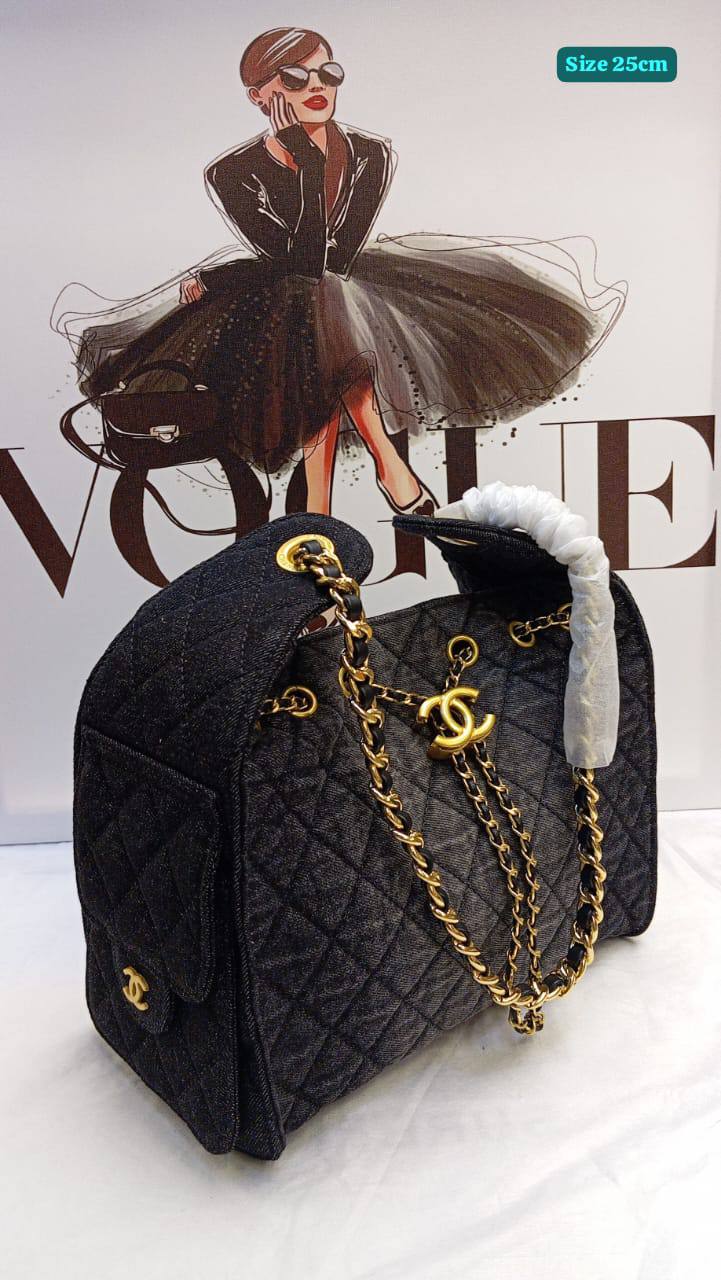 Chanel
Good quality
120 dhs🪙🌨️
Zain186
♥️♥️♥️