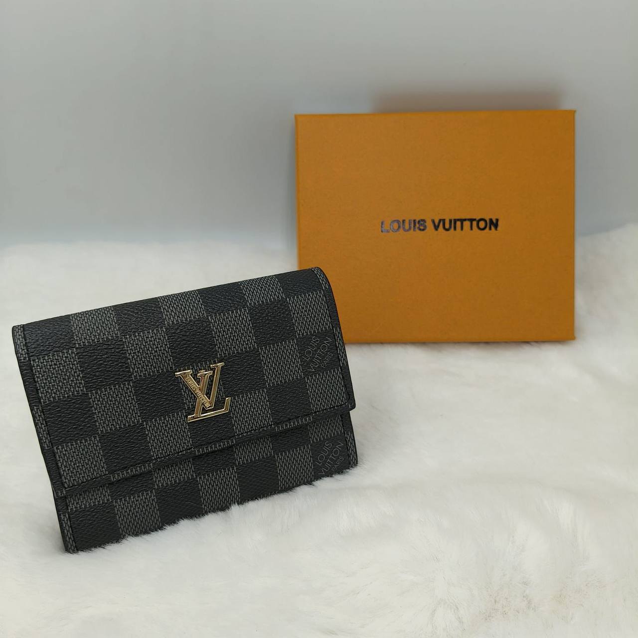 LV wallet
30 dhs🪙💕
Zain40
♥️♥️♥️