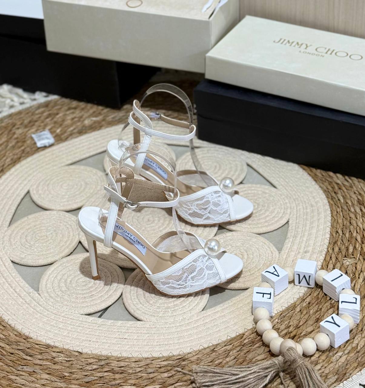 New jimmy choo heel
Size 36. To 41
130 dhs✅
Zain80
♥️♥️♥️