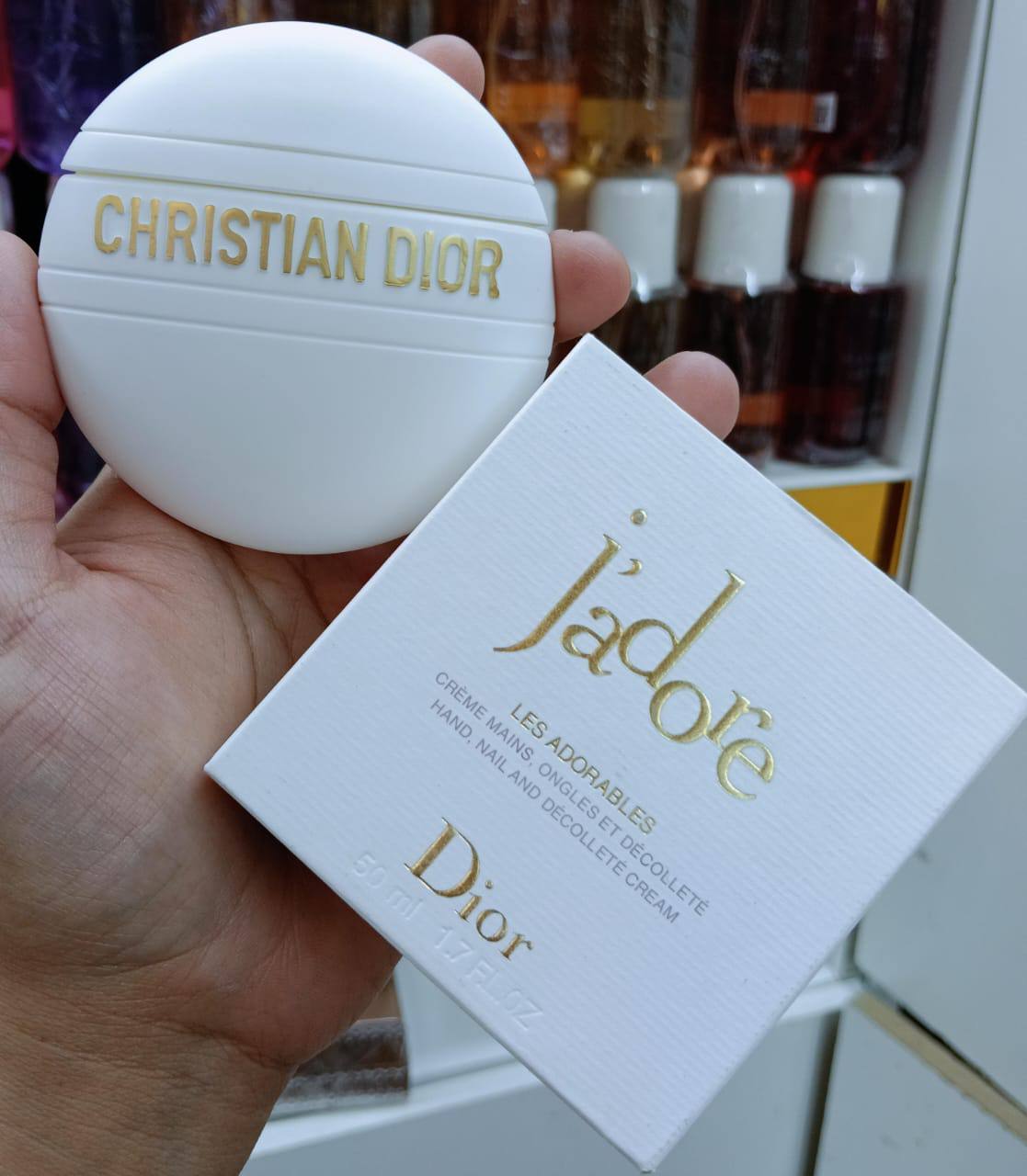 DIOR HAND CREAM
30 dhs🪙💕
Zain01
♥️♥️♥️