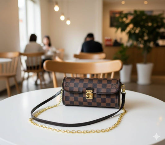 LV
ᴘᴏᴜᴄʜᴇᴛᴛᴇ ᴄᴀᴍɪʟʟᴇ
ɢᴏʟᴅ ᴄʜᴀɪɴ ᴀᴅᴊᴜsᴛᴀʙʟᴇ
ʀᴇᴍᴏᴠᴀʙʟᴇ ᴄʜᴀɪɴ
ᴡɪᴛʜ sᴍᴀʟʟ ʙᴇʟᴛ sᴛʀᴀᴘ
ᴡɪᴛʜ sᴍᴀʟʟ ᴄʜᴀɪɴ
sɪᴢᴇ: 20.5 x 11 x 6 cm
ᴡɪᴛʜ BOX
🎁🎁🎁
95 dhs🪙💚
Zain31
♥️♥️♥️