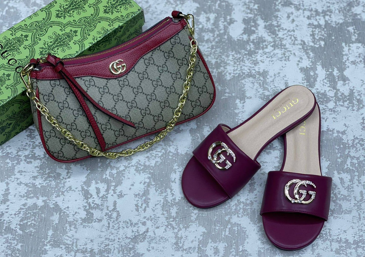 YsL
Gucci
Chanel
shoes and bag set
170 dhs🌺
Shoes Size 36 to 41
Zain175
♥️♥️♥️
