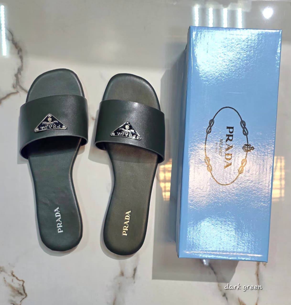 Prada
with box ☑️
Sizes 36-40
65 dhs🇦🇪🇦🇪
Zain232
♥️♥️♥️