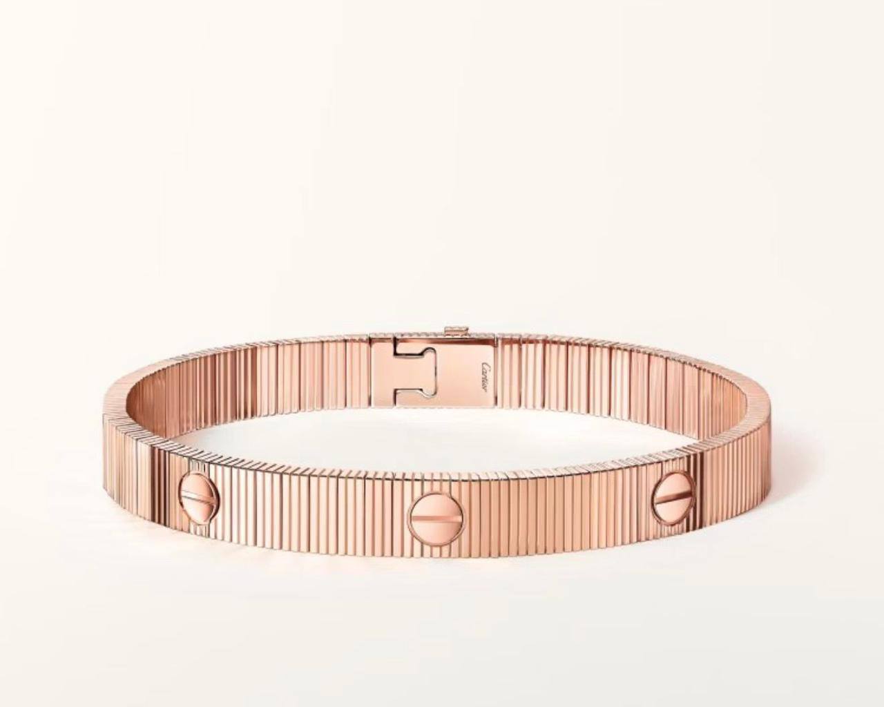 Cartier Bracelet
Size 17
*Master Quality* 💐
130 dhs🪙🌨️normal box 📦
170 dhs🪙🌨️ original box 🗃️
Zain48
♥️♥️♥️
