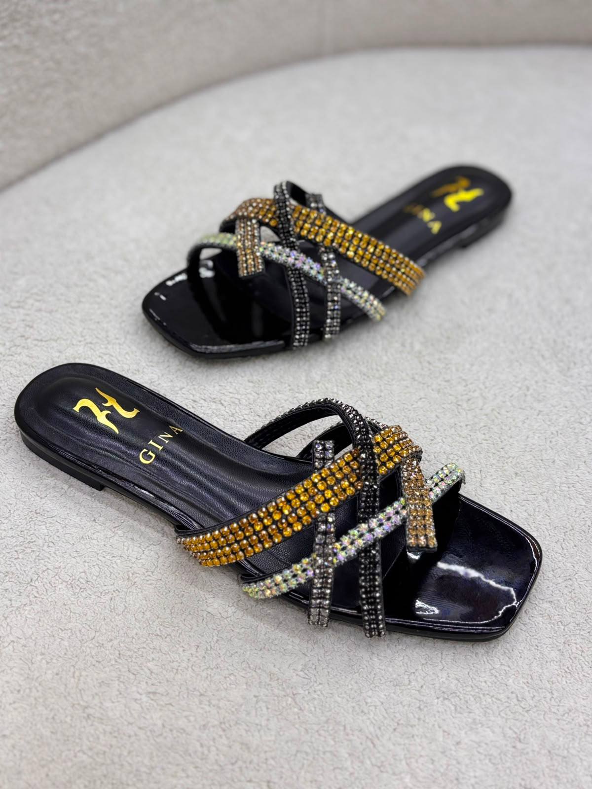 Gina
100 dhs✅
Size 36-42
Zain55
♥️♥️♥️