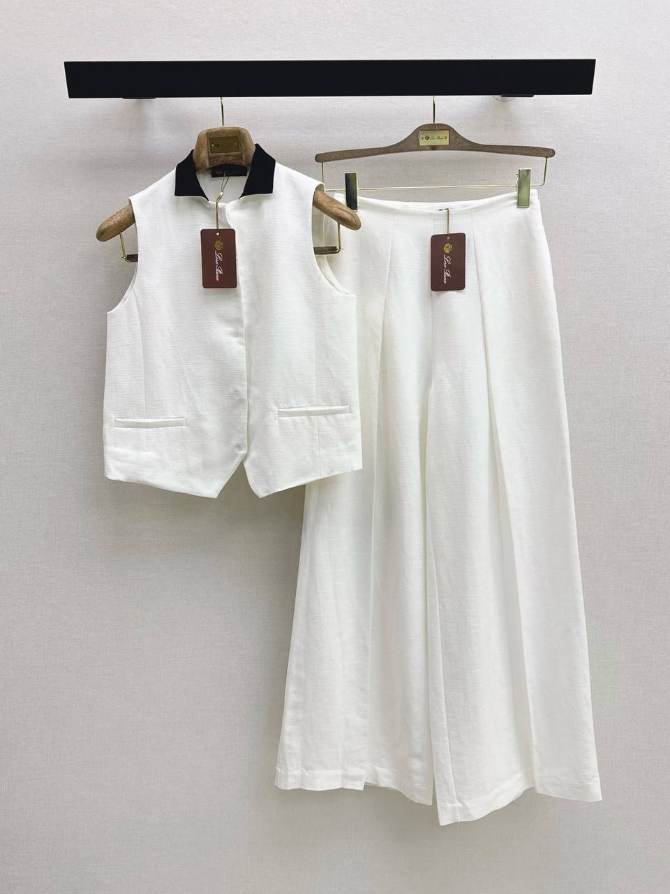 LORO PIANA
Women’s Linen Set
Master Quality
SMLXL
480 dhs💛
Zain276
♥️♥️♥️
