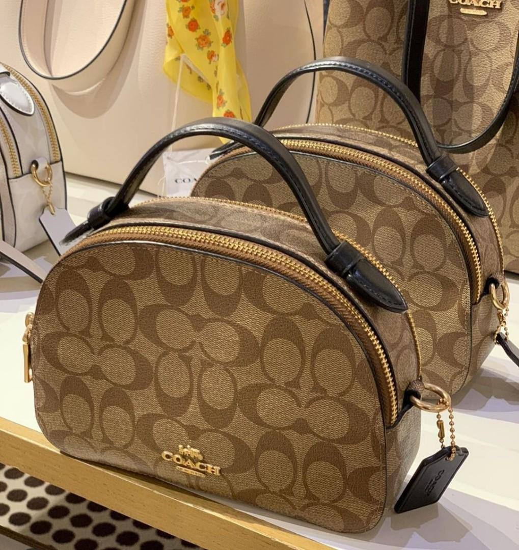 Coach Master
21cm
210 dhs🪙💚
Zain248
♥️♥️♥️