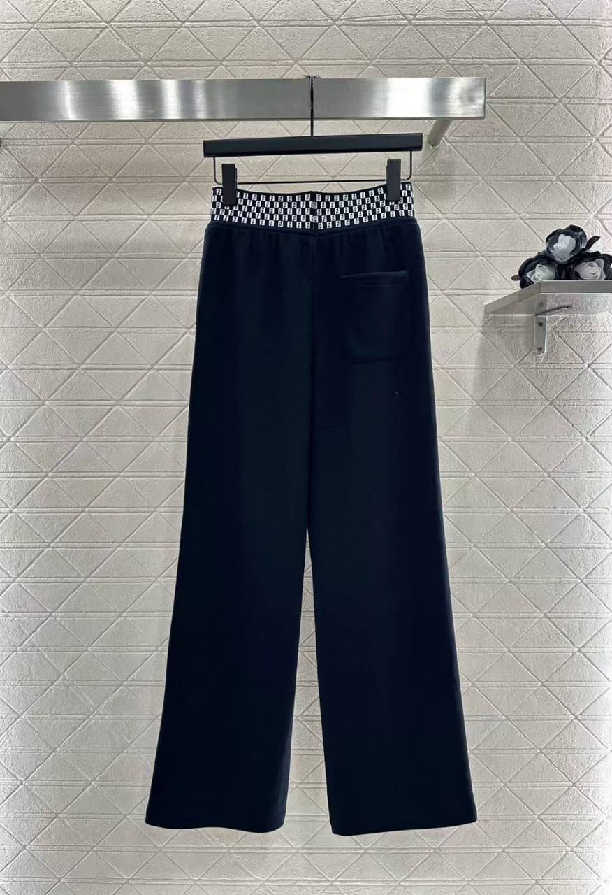 *New collections*
FENDI
Super Master quality
Sizes: S M L
320 dhs🇦🇪🇦🇪🇦🇪
Zain308
♥️♥️♥️