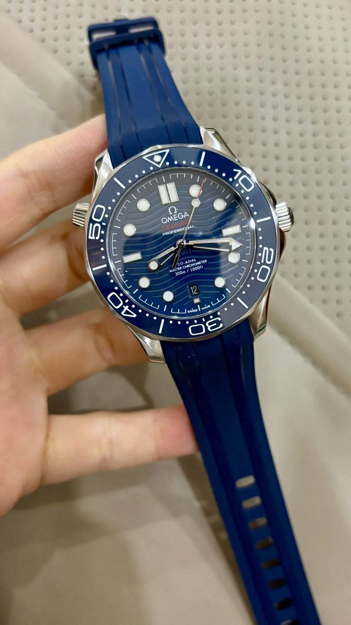 Rolex
Master
240 dhs🌺
Automatic
Zain85
♥️♥️♥️