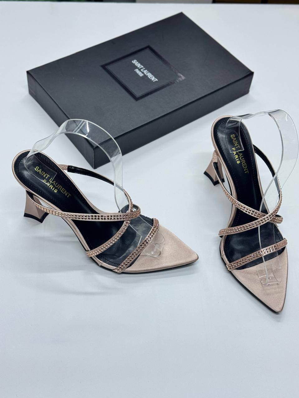 YSL
𝟕𝐂𝐌
💯high quality
𝑼𝑵𝑳𝑰𝑴𝑰𝑻𝑬𝑫 𝑺𝑰𝒁𝑬𝑺✅✅
105 dhs👑
Zain86
♥️♥️♥️
