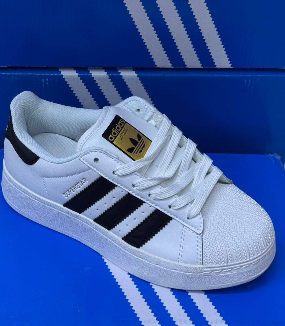 Adidas
Size 36-45⚡️
120 dhs🪙🖤
Zain183
♥️♥️♥️