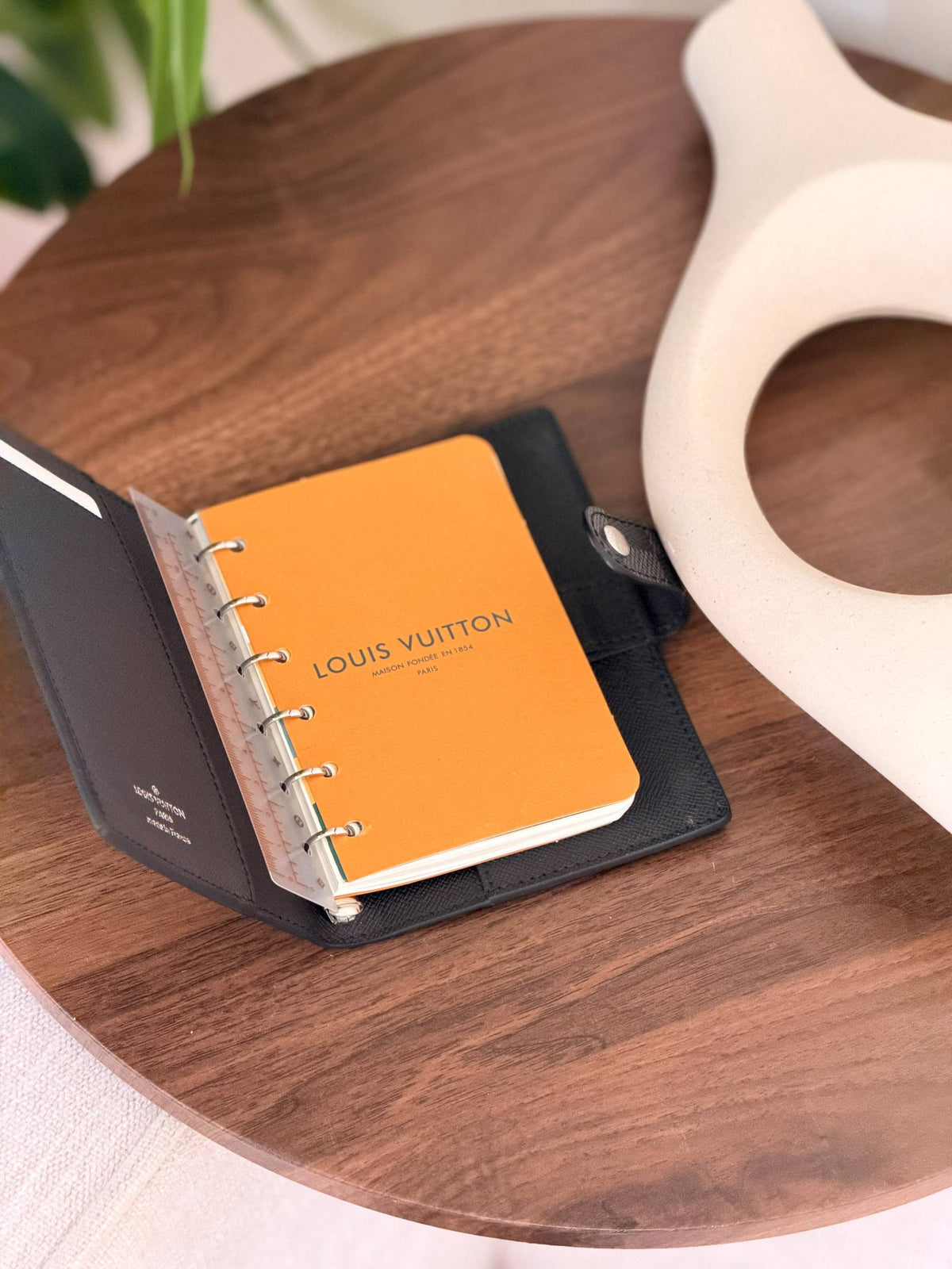 NEW COLLECTION
BRAND- LOUIS VUITTON
NOTEBOOK
SUPER MASTER QUALITY
WITH PAPER BAG
For Price 👇 WhatsApp✅
0568585901
0507557372
0552275751 Owner Zain 👌
Zain267
♥️♥️♥️