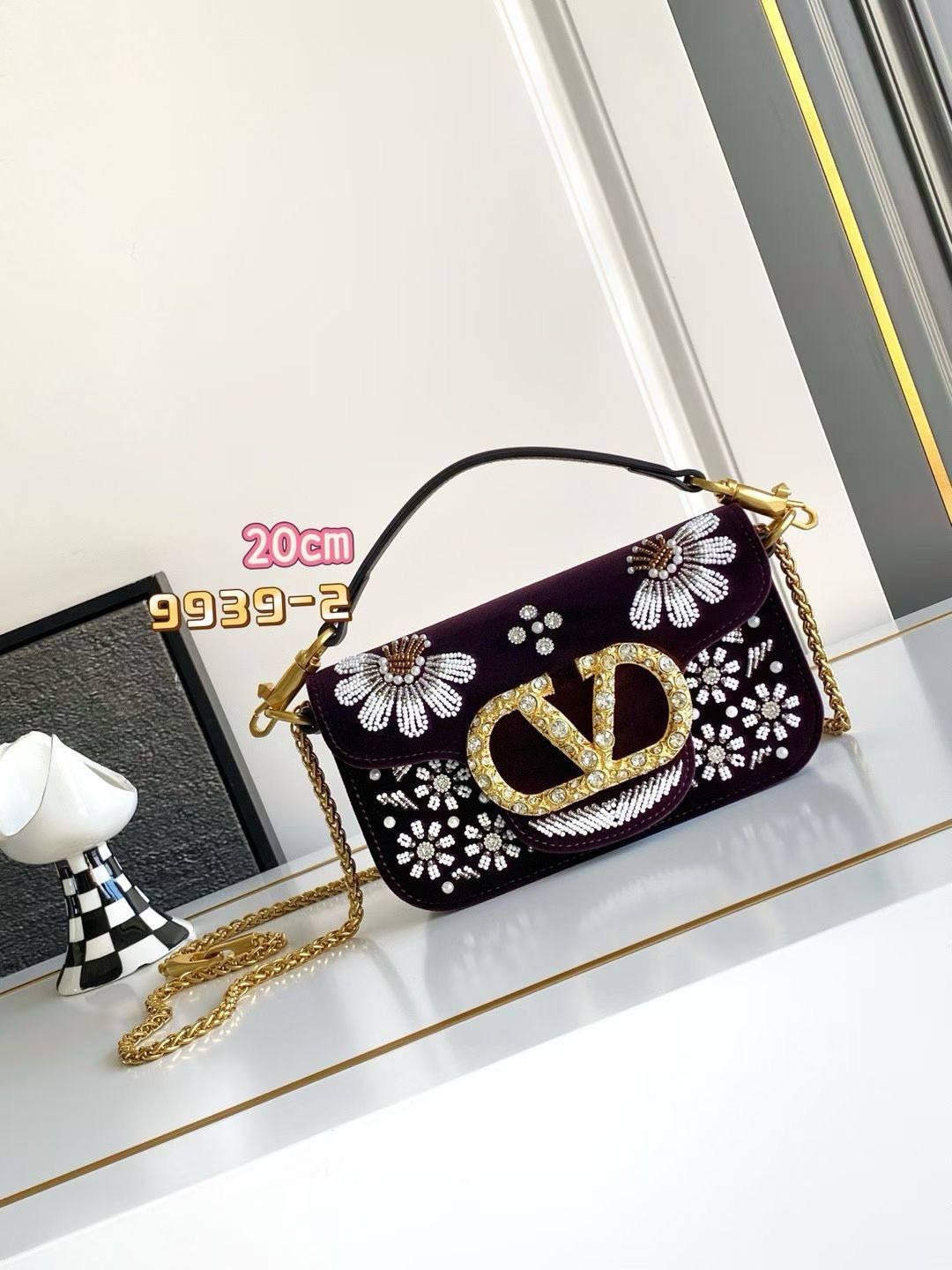 Valentino Master
20Cm
360 dhs❣️
Zain131
♥️♥️♥️