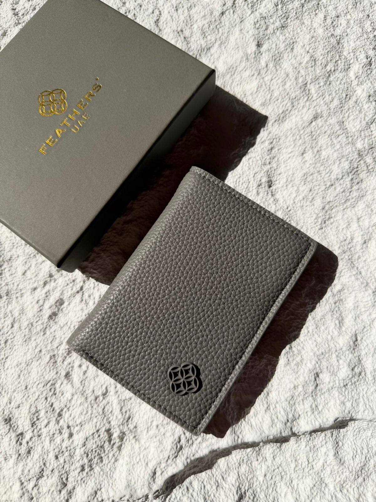 Feathers
Wallet
60 dhs❣️
Zain33
♥️♥️♥️